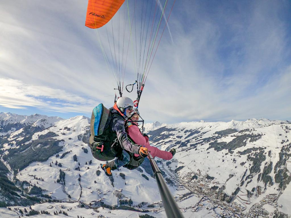 Paraglider mit Gast