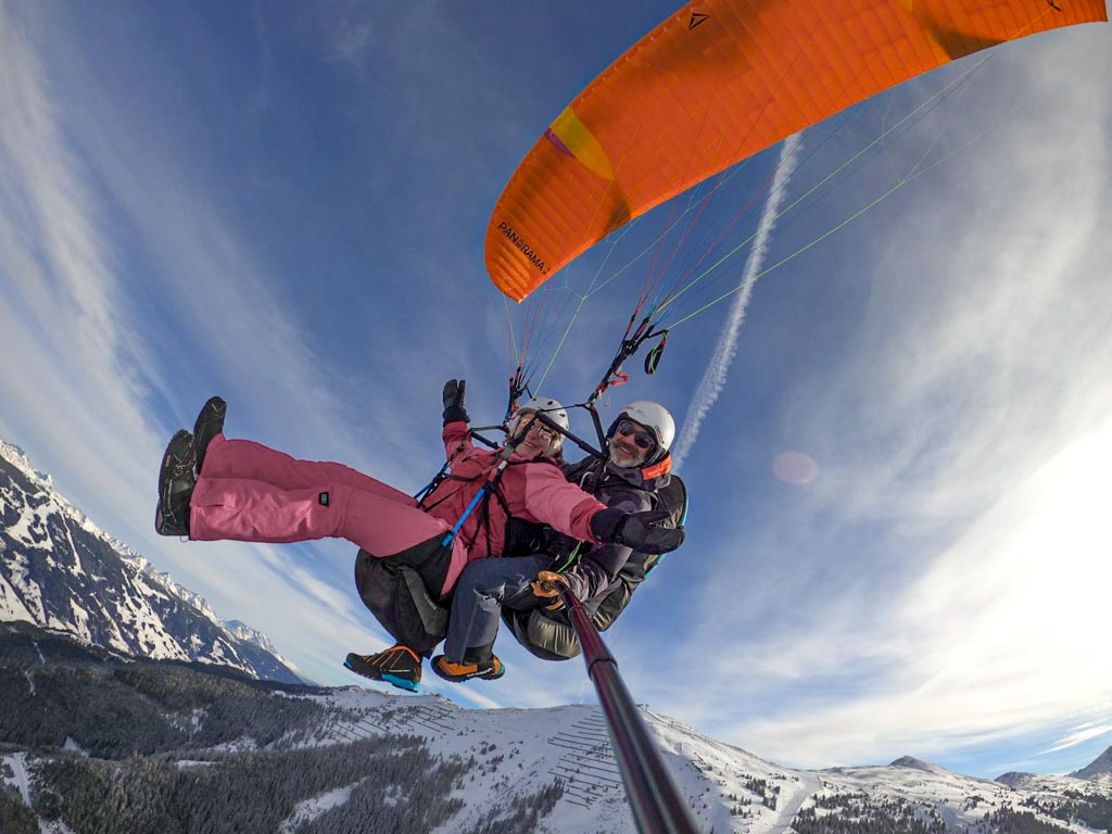 Paraglider mit Gast