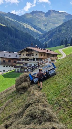 Landwirtschaftliche Arbeiten im Steilhang