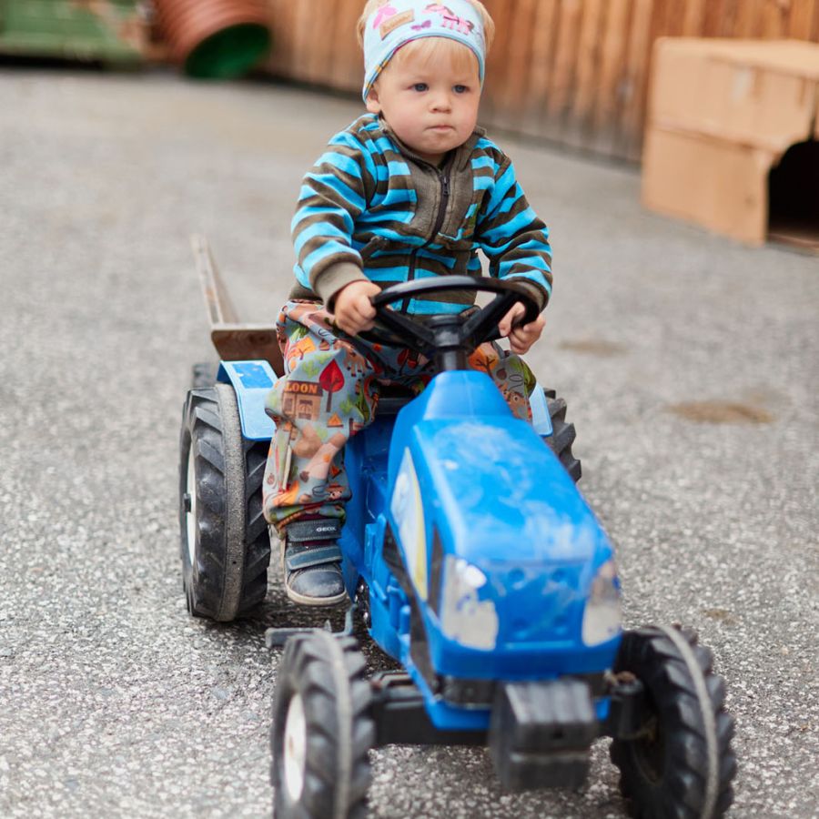 Kindertraktor am Perfeldhof