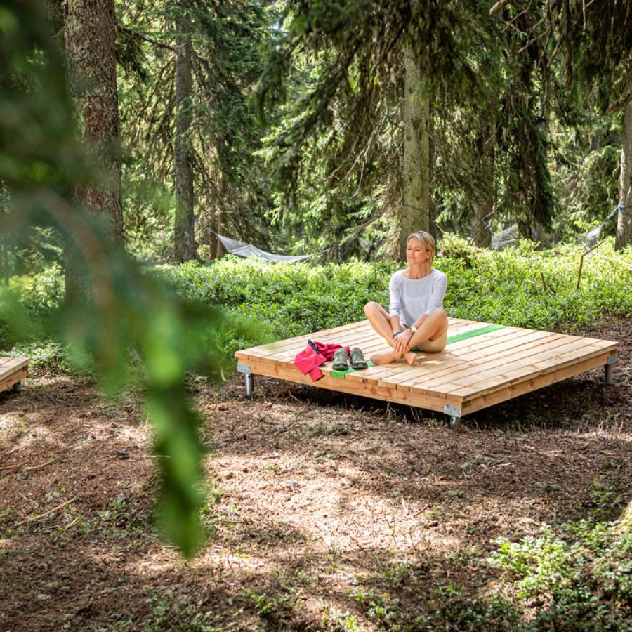 Alexandra Meissnitzer beim Waldwellness am Reiterkogel in Hinterglemm