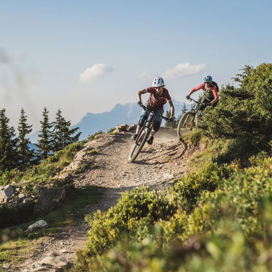 Downhill Biken in Saalbach Hinterglemm -Bikepark
