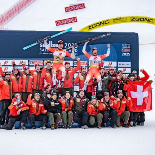 Siegerbild der Abfahrt der Herren mit Franjo van Almen und Alexis Monney Ski-WM 2025 in Saalbach-Hinterglemm